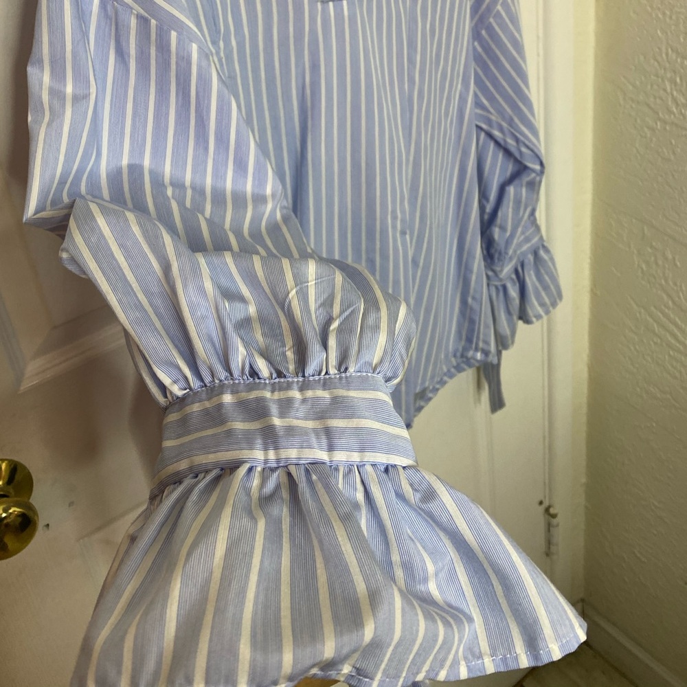 Tops - Picture 5 of 7